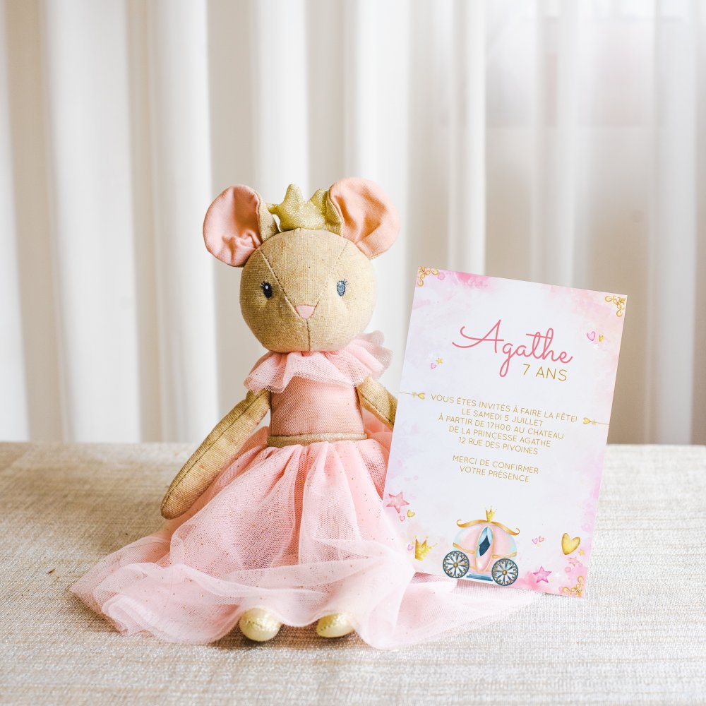 Princesa - Cette invitation plaira surement à votre princesse qui attend avec impatience de fêter son anniversaire avec ses amis.