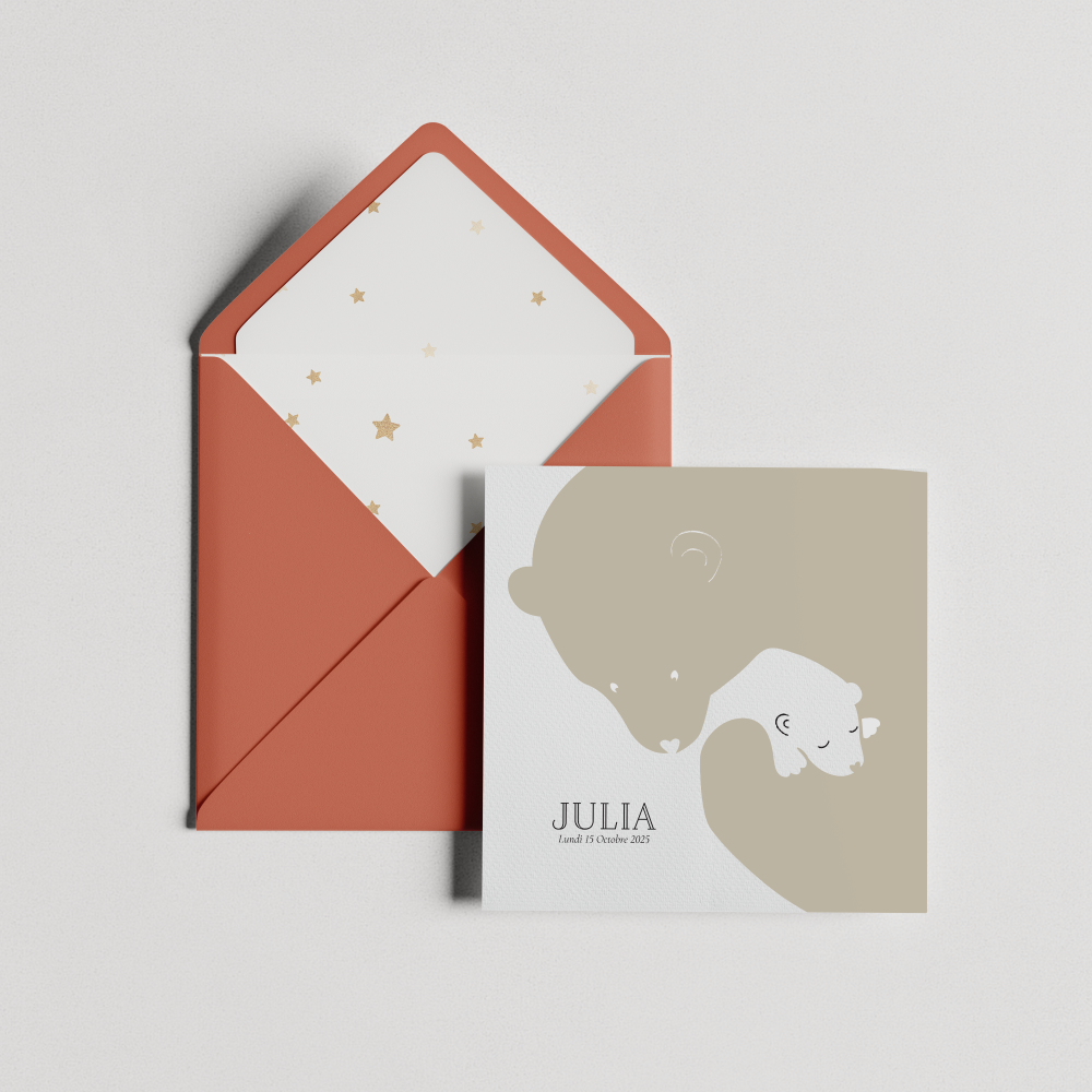 Loving Bearer - Si vous cherchez une carte tendre et poétique pour annoncer l'arrivée de bébé, cette carte dans les tons neutres et pleine de douceur est le choix idéal.

