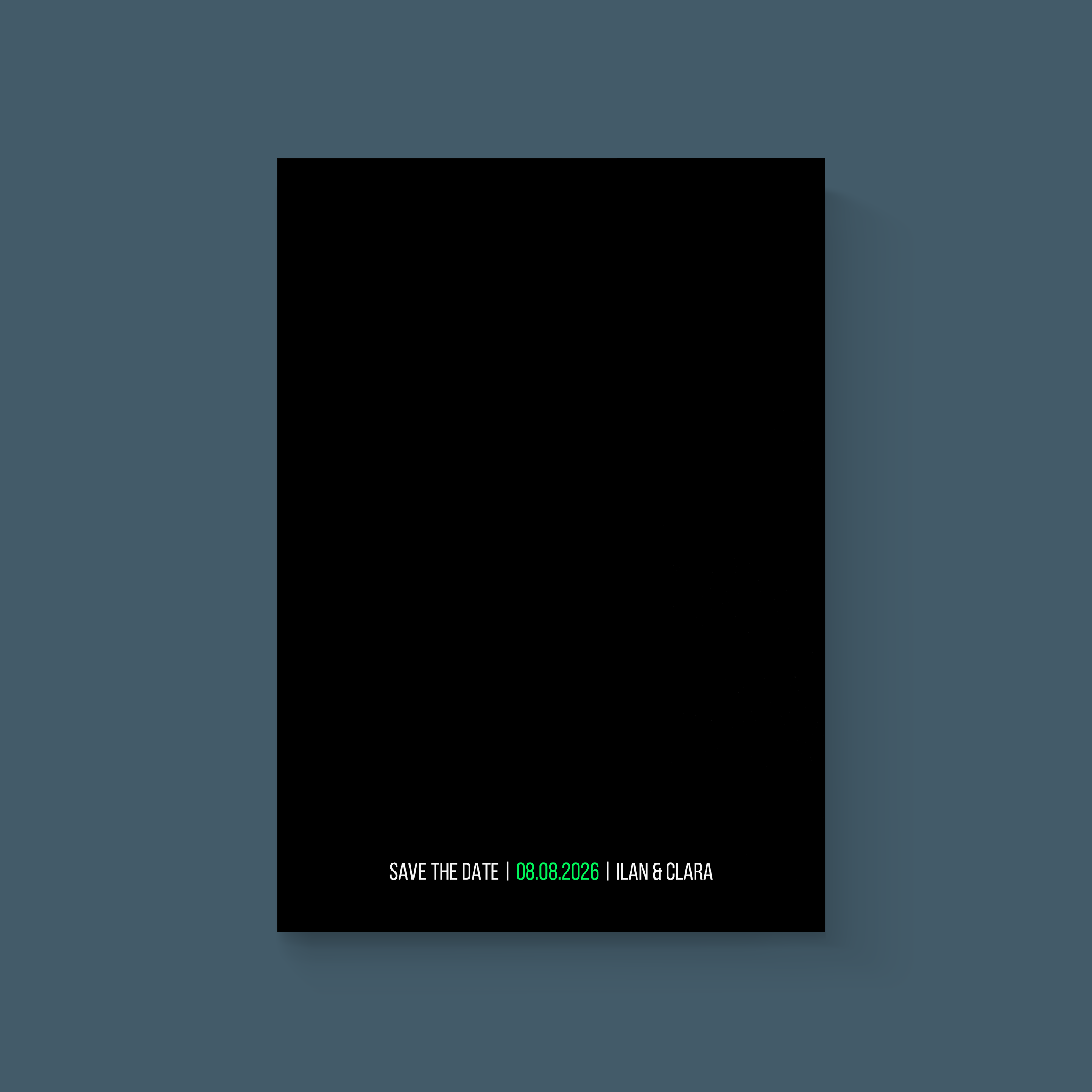 Yes She Said - Dites le tout haut: Elle a dit oui! N'attendez plus pour envoyer votre date à votre entourage!
Une touche de couleur pour rehausser le noir et Blanc, une écriture moderne et attractive ainsi qu'un texte court et concis et vous obtenez une carte parfaite